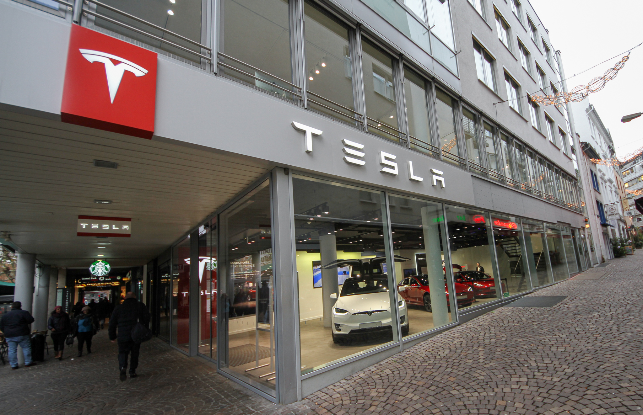 Tesla Store Frankfurt am Main