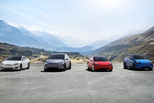 Teslas Bilanz des 4. Quartals 2020 in Europa: Updates, 600 neue Supercharger, 10 neue Standorte