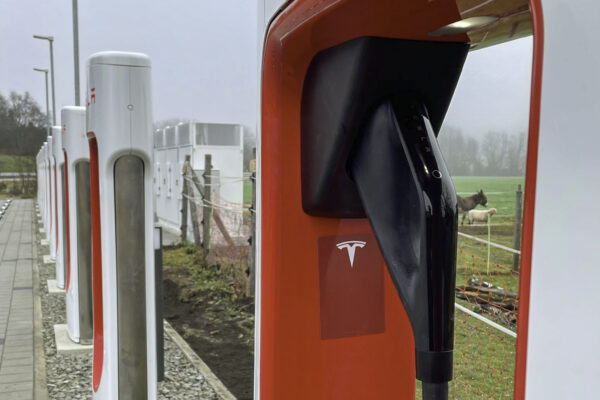 Elon Musk bestätigt Upgrade des Supercharger-Netzwerkes auf 300 kW