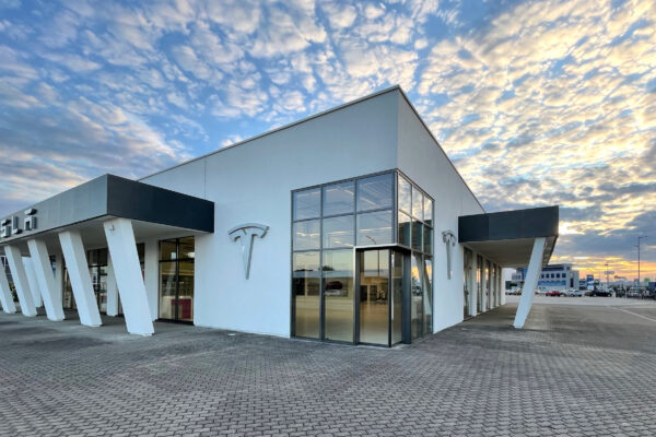 Tesla Center in Mühlheim-Kärlich