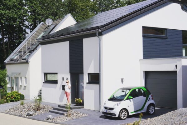 Photovoltaik, Batteriespeicher, Wärmepumpe, Niedrigenergiehaus & Elektroauto!
