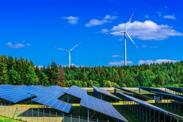 Über 100 Mrd. kWh Windstrom 2023:  Windenergie ist wichtigste Energiequelle in Deutschland – Rückgang der Kohleverstromung