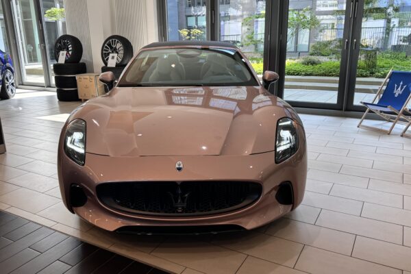Test: Maserati GranCabrio Folgore