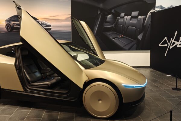 Sie kommen. Lernende Roboter als Freund & Helfer?