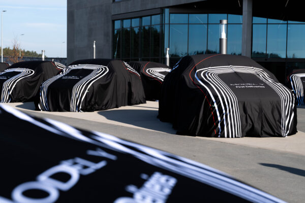 Tesla startete die Auslieferung des neuen Model Y