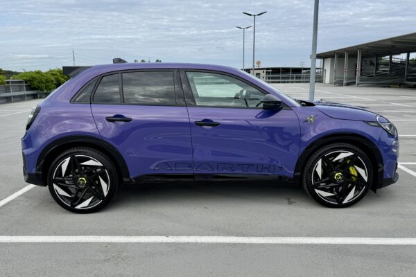 E-Auto-Test: Abarth 600e Scorpionissima E-Auto-Test: Abarth 600e Scorpionissima