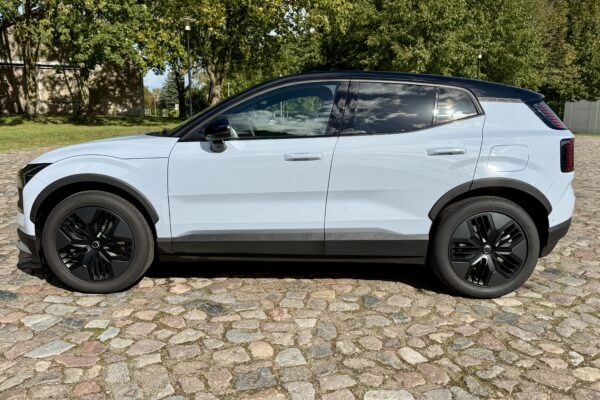 E-Auto-Test: 2025 Volvo EX30 Twin Performance Cross Country